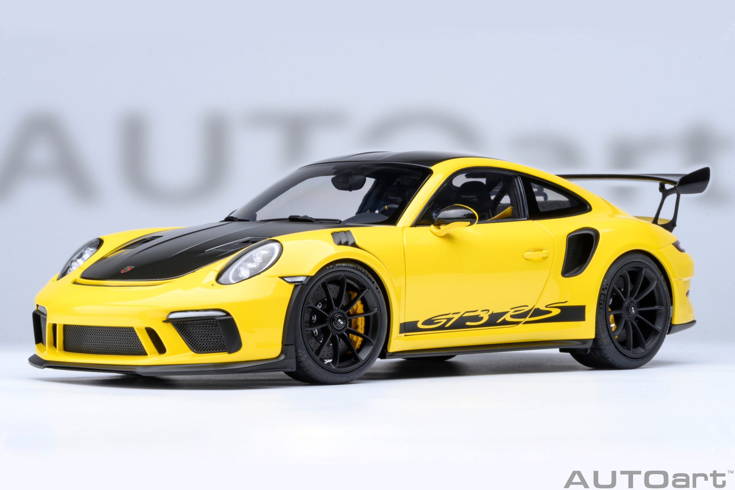 預訂 (訂金$300) (預訂價$1584) :1/18 AUTOART Porsche 911 (991.2) GT3 RS Weissach Package (Racing Yellow) (78178)