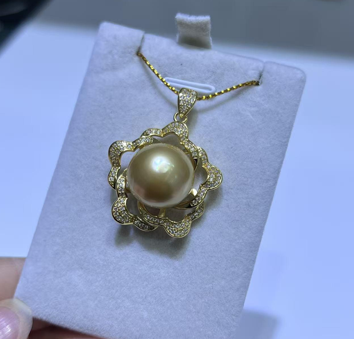 F60 "海水南洋金珠吊墜  (送銀鏈)" (63YS1332A2092) 14-15mm金色 S925银 $3088