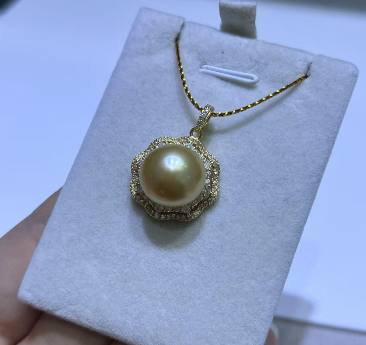 F61 "海水南洋金珠吊墜  (送銀鏈)" (63YS1250A2091) 13-14mm金色 S925银 $2988