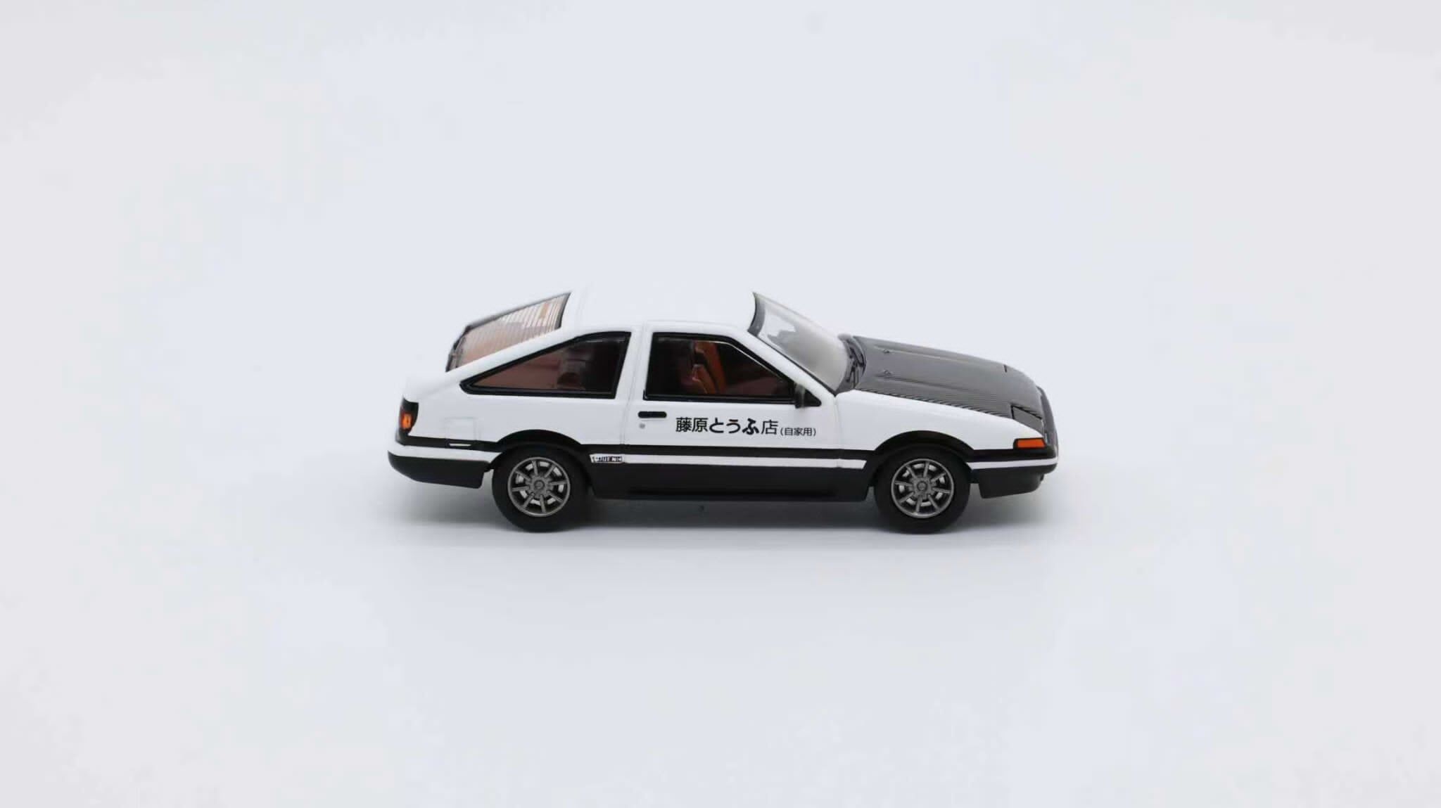 1/64 Sonic Gear Toyota Sprinter Trueno GT Apex AE86 Fujiwara Tofu Shop with Carbon Bonnet (SGTAE86FC )