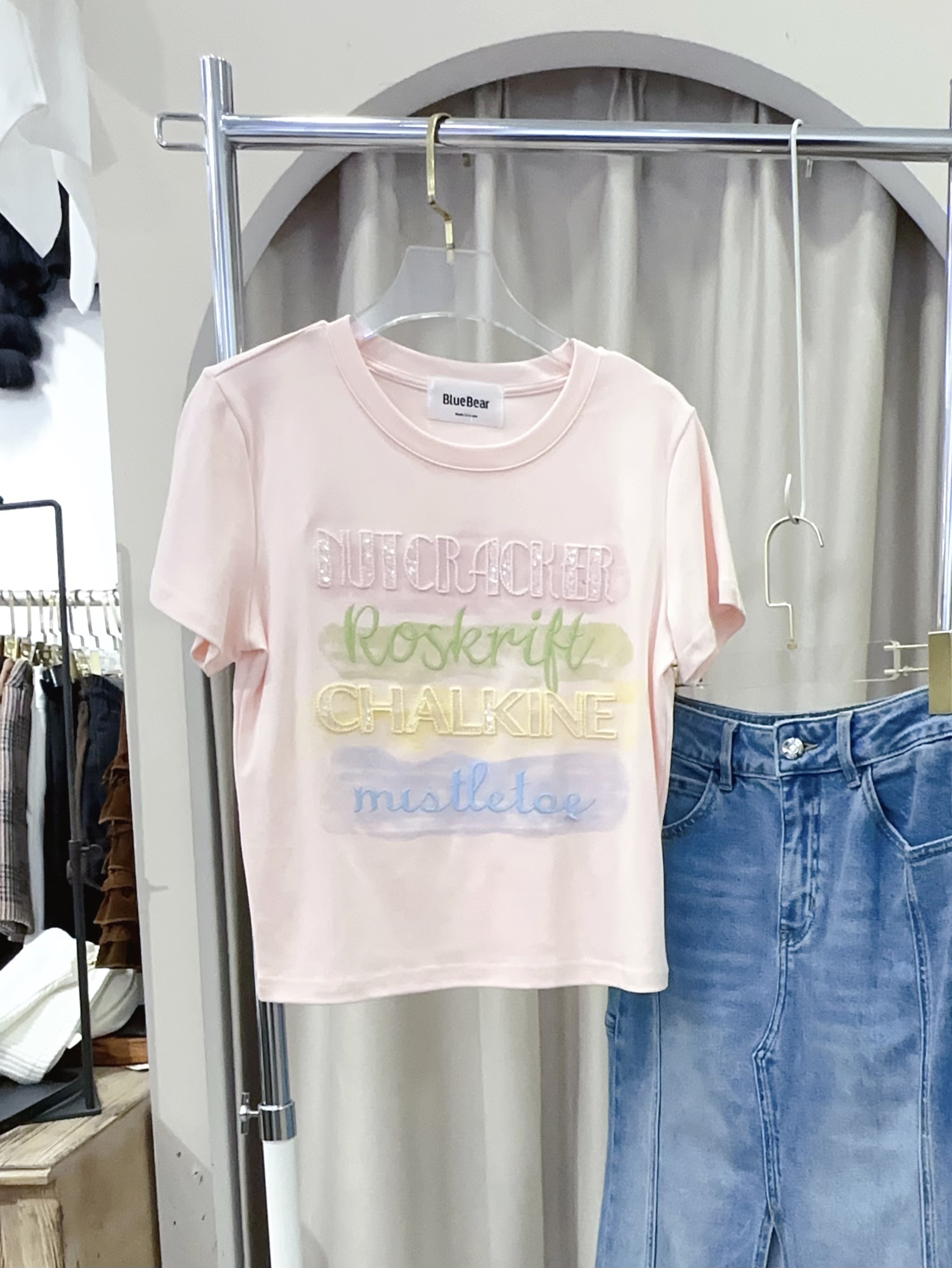 彩字小亮片英字短ＴＥＥ 白粉