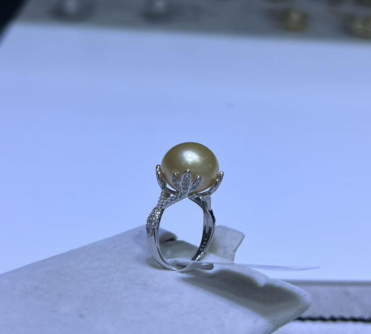 F66 海水南洋金珠戒指 (63YS1422A2089) 13-14mm金色 S925银 $3388