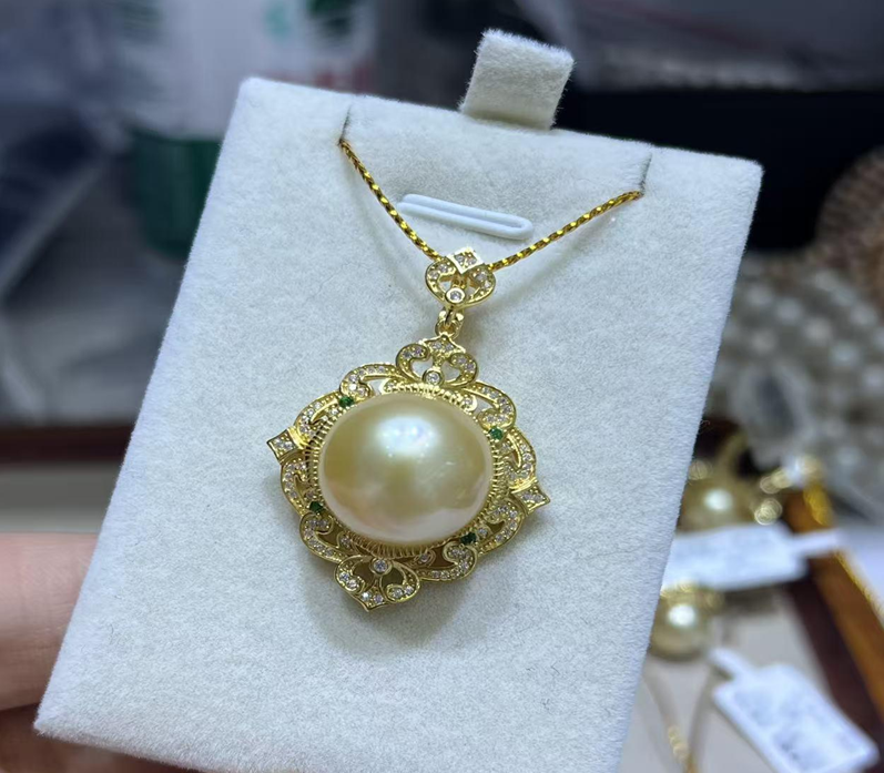 F70 "海水南洋金珠吊墜  (送銀鏈)" (63YS2000A2315) 15-16mm金色 S925银 $4988