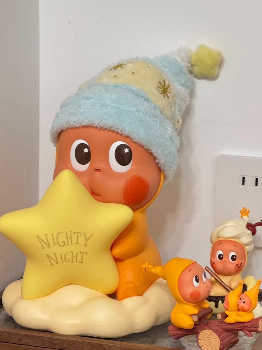 POP MART 泡泡瑪特星星人經典系列 晚安拍拍燈