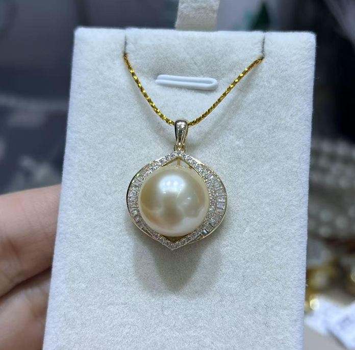 F73 "海水南洋金珠吊墜  (送銀鏈)" (63YS1800A2312) 14-15mm金色 S925银 $4388