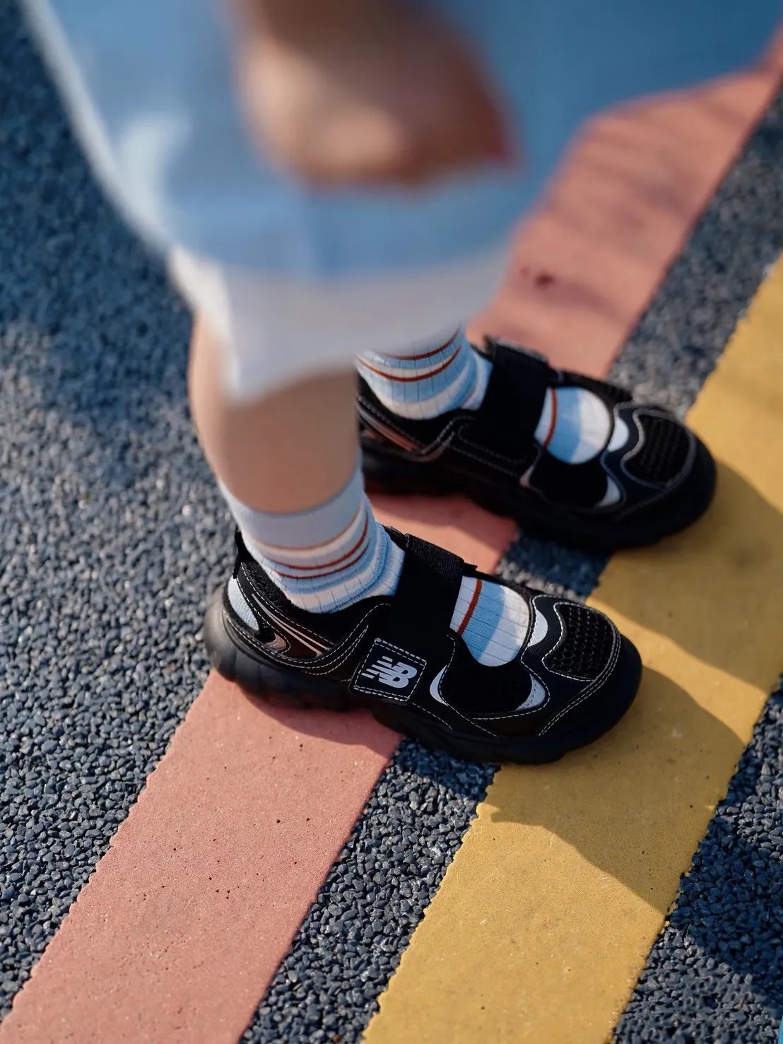 New Balance 230 Hook and Loop 包頭涼鞋大童鞋