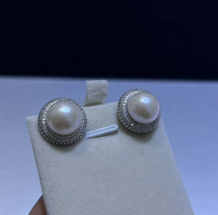 F94 淡水珍珠耳飾 (63YS300A2132) 11-12mm白色 S925银 $788