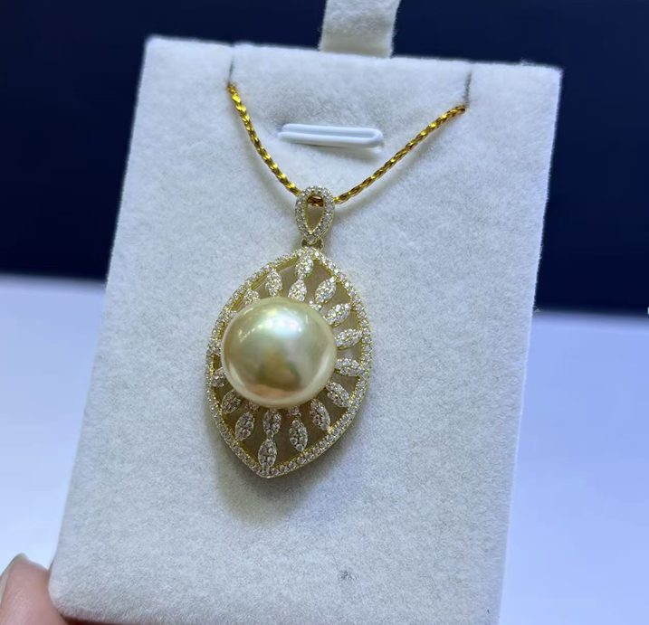 F107 "海水南洋金珠吊墜  (送銀鏈)" (YS41524X10098) 12-13mm 金色 S925银 $3588