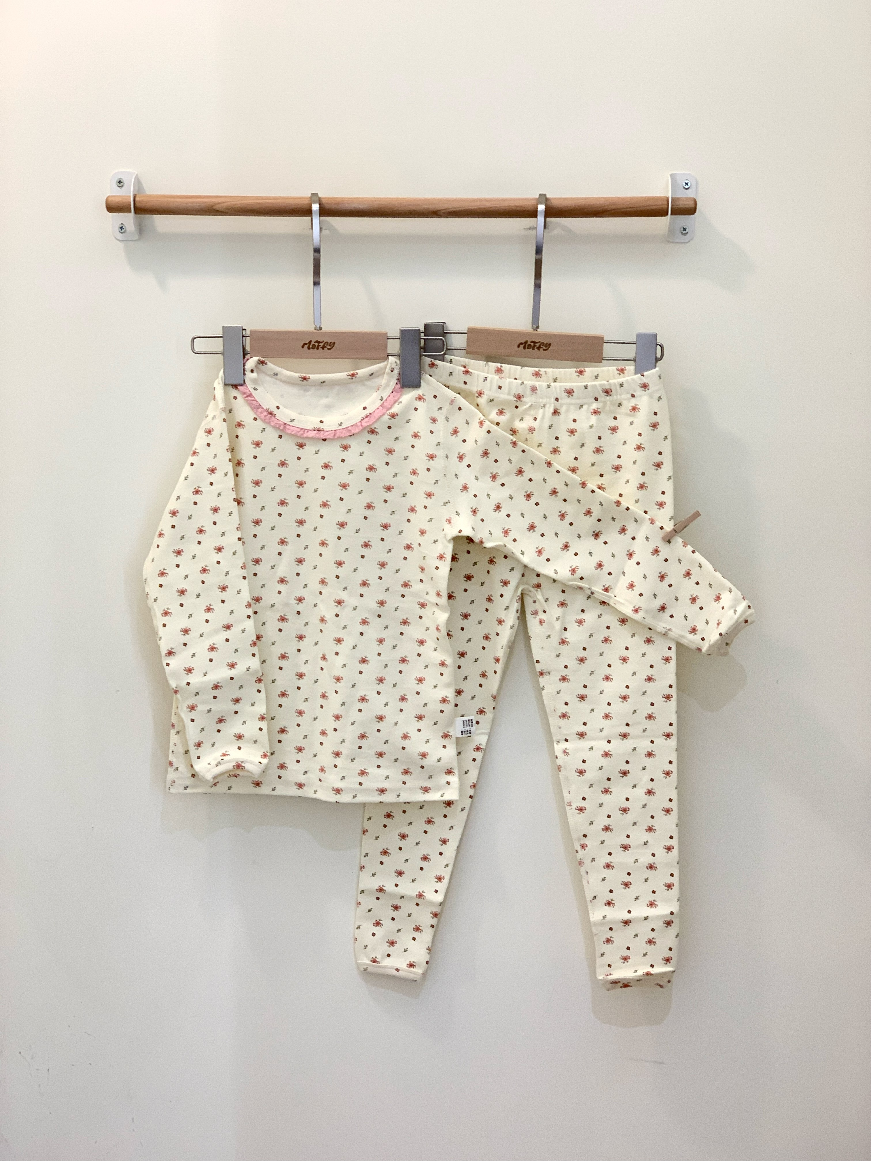 粉色小花花睡衣