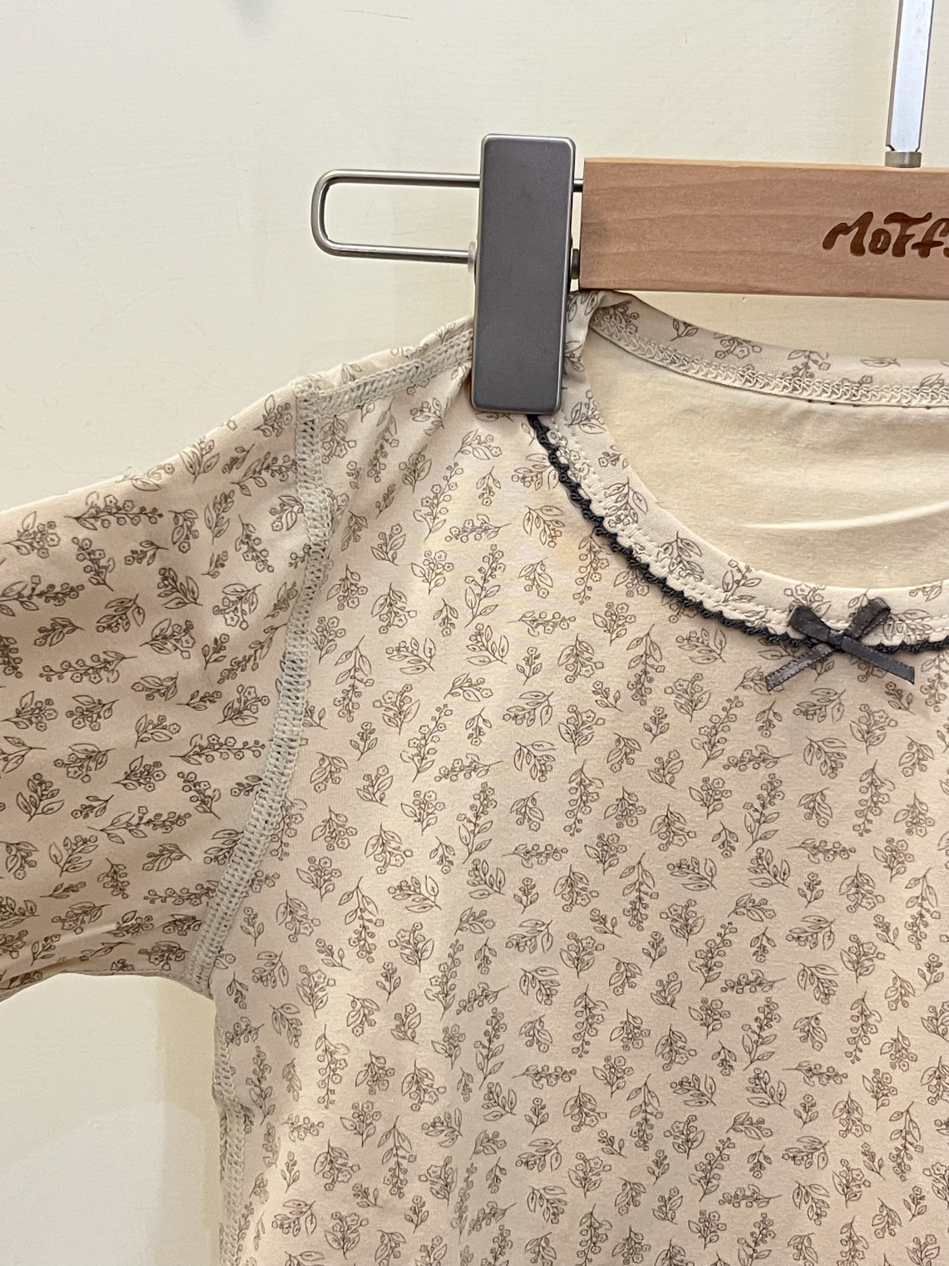 可愛咖色小花睡衣