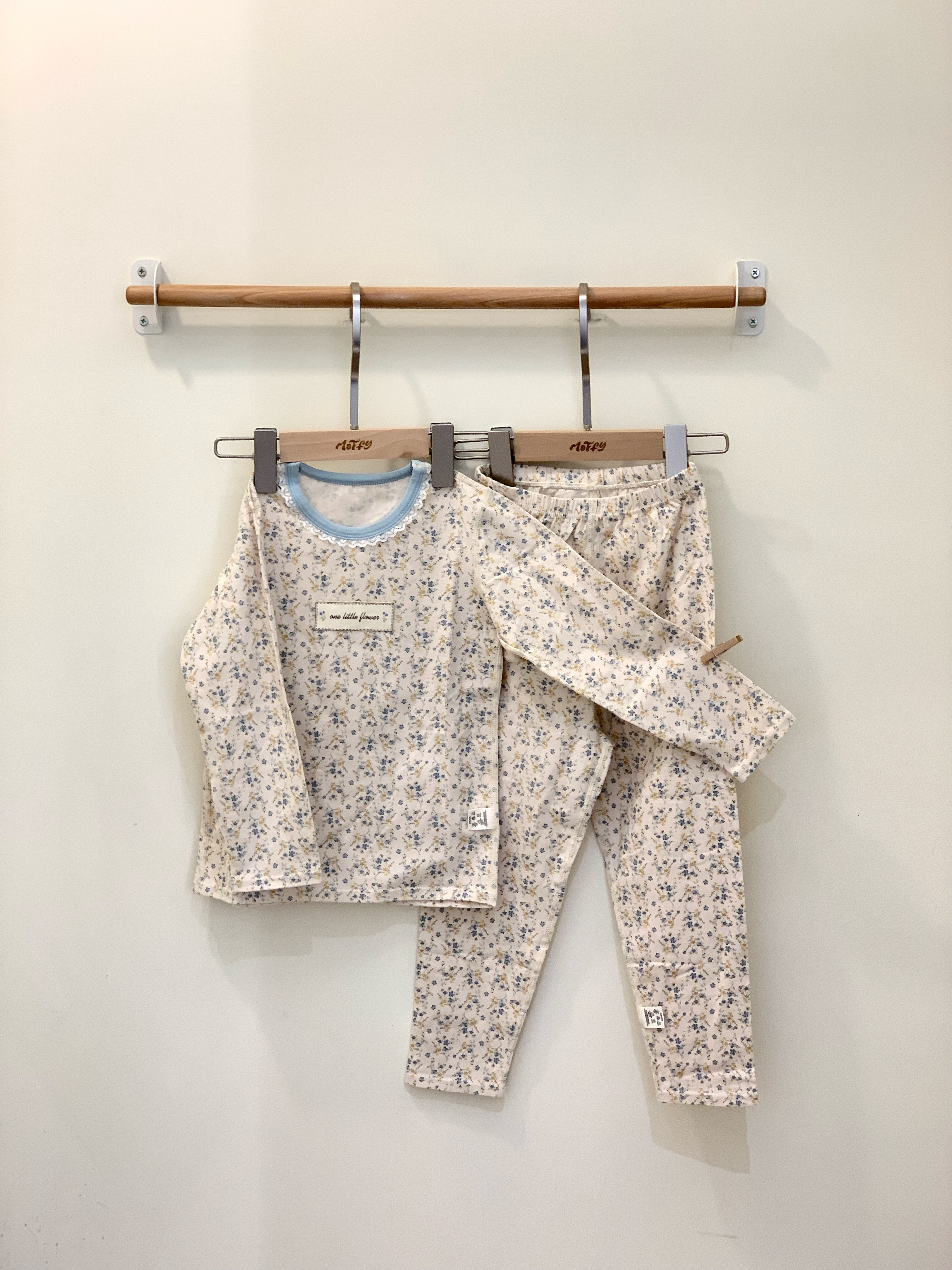 藍黃小碎花睡衣