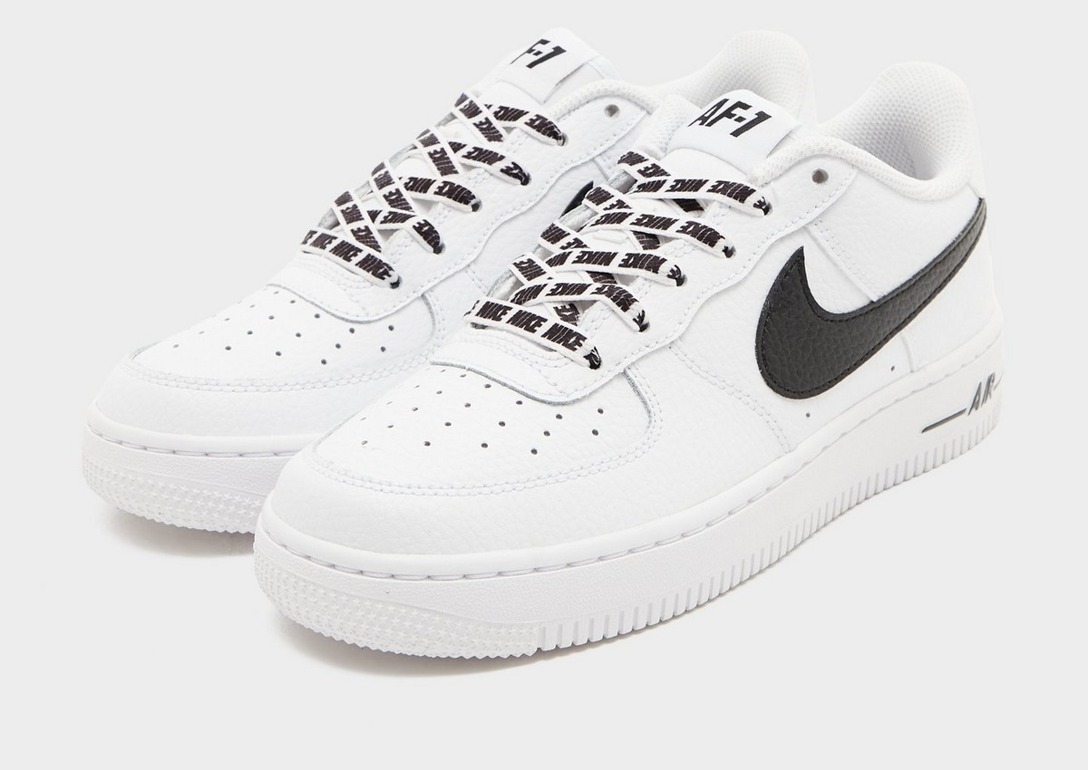 【預訂】 NIKE AIR FORCE 1 LOW 白黑"NIKE"文字鞋帶-GS