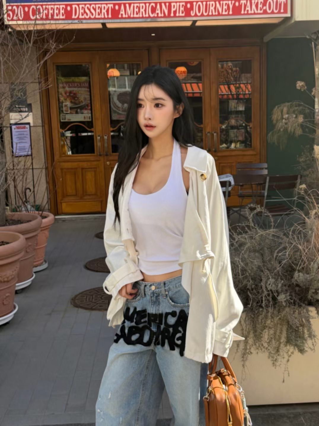 RD2622 halterneck copped top