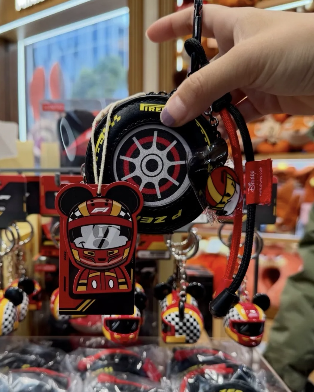 <正版授權>迪士尼 Disney x F1 輪胎造型 零錢包 耳機包 吊飾 掛件