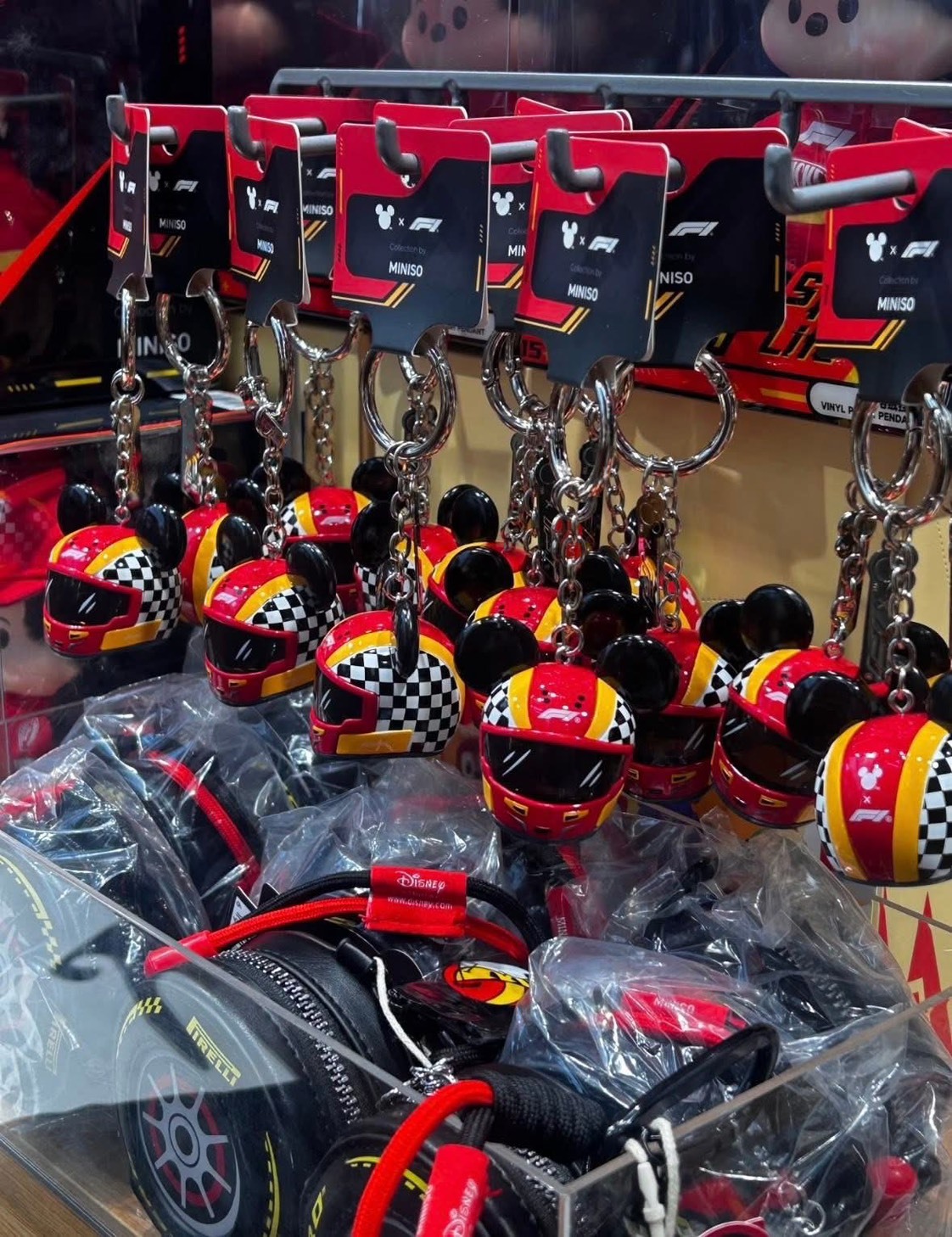 【預購】MINISO x F1 x Disney 米奇頭盔 安全帽 吊飾 掛件