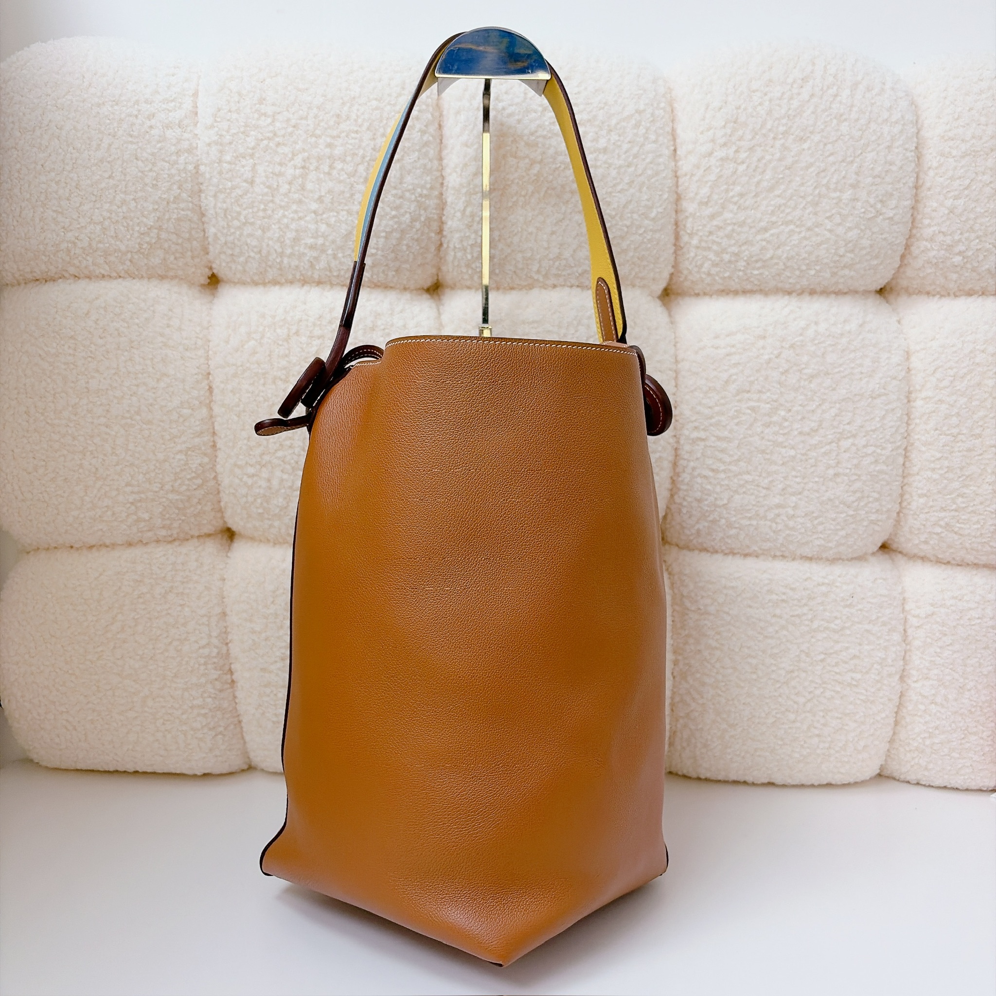 Hermes Licol Handbags - Gold