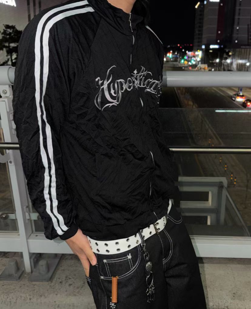 皺布企領英文字拉鍊外套 UNUSED-149JK