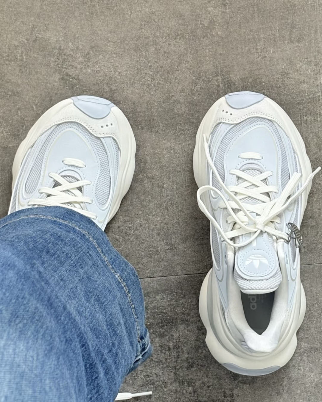 ADIDAS OZVENUZ 奶油灰藍 淡藍 淺灰 奶油白 奶油底 蝴蝶鞋 增高 厚底 宋雨琦同款 女鞋 KJ3975 / 預購