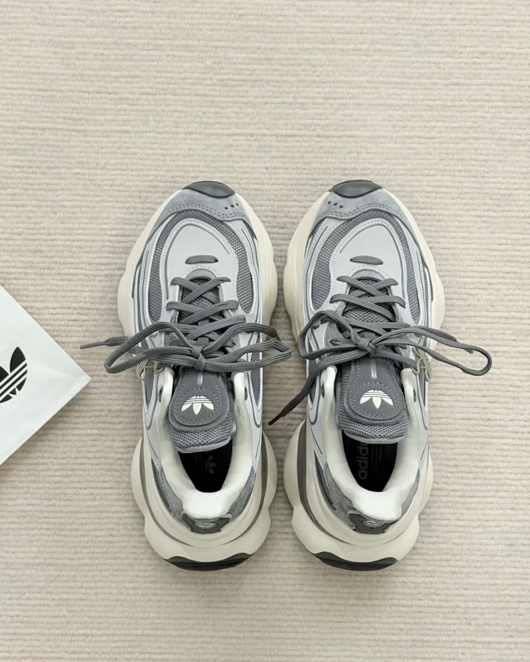 ADIDAS OZVENUZ 大象灰 深灰 奶油白 奶油底 蝴蝶鞋 增高 厚底 宋雨琦同款 女鞋 KJ3974 / 預購