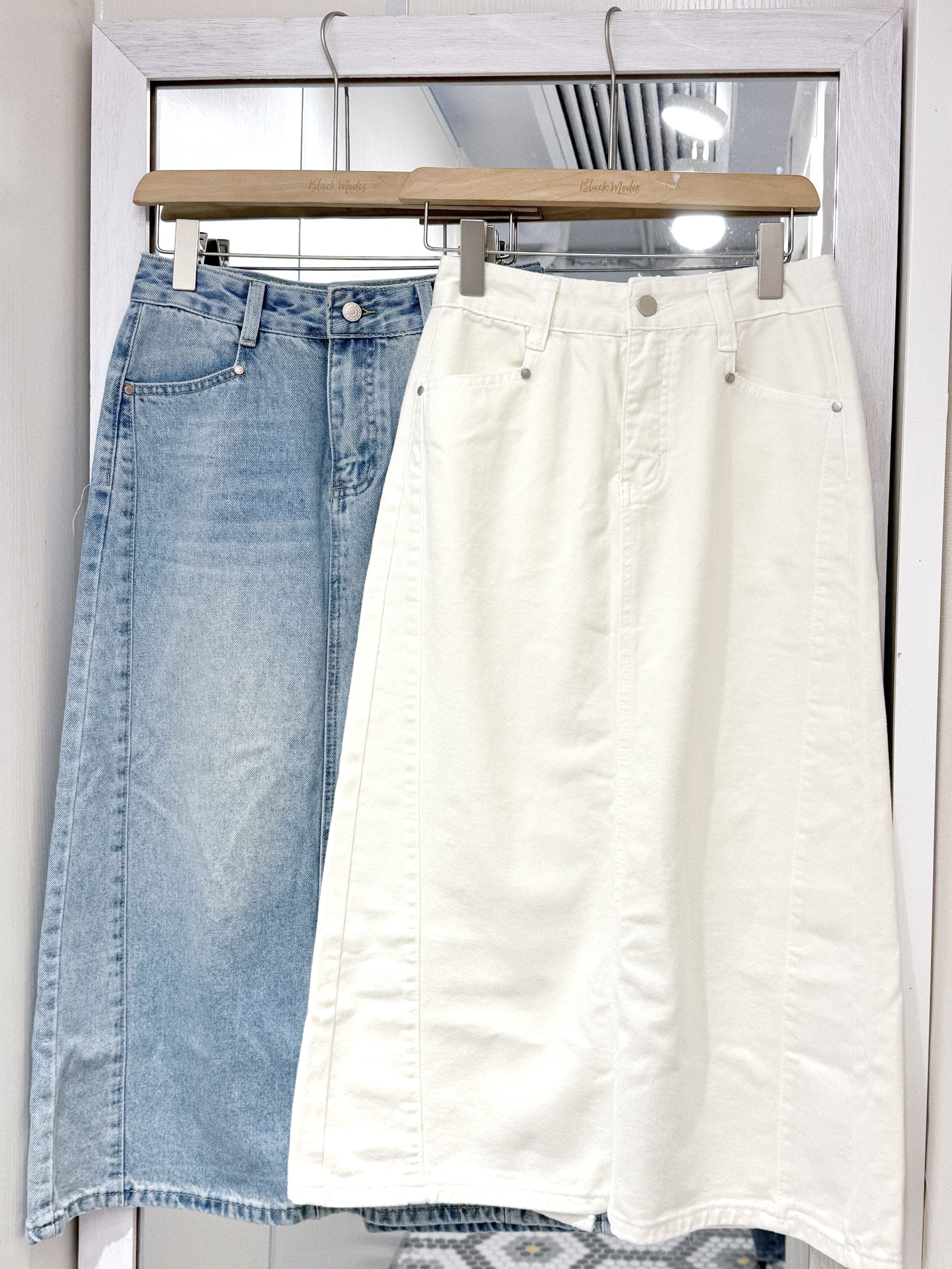 D0551｜軟感後開衩直筒牛仔長裙