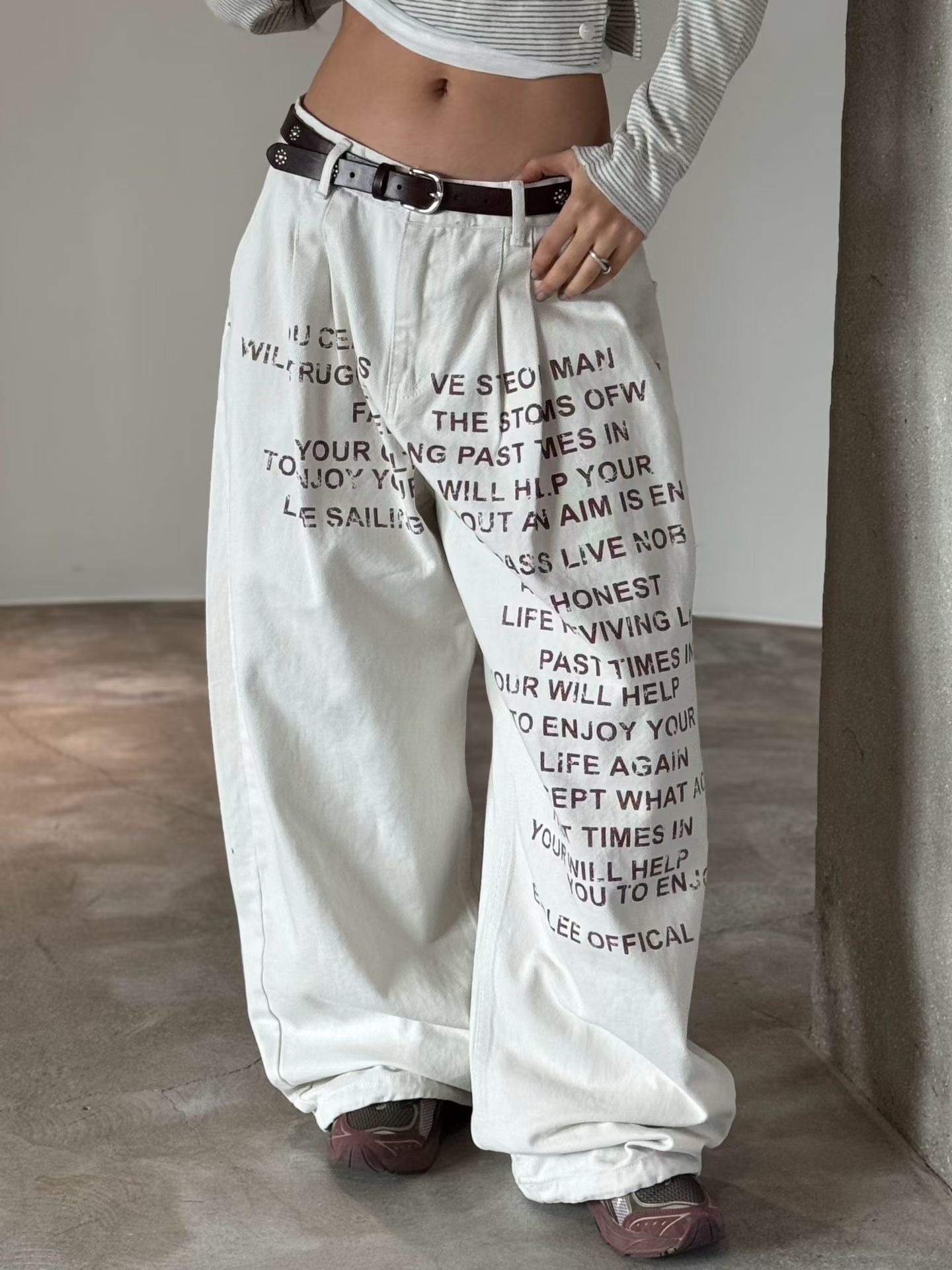 英文字可束腳鬆身褲 UNUSED-151P