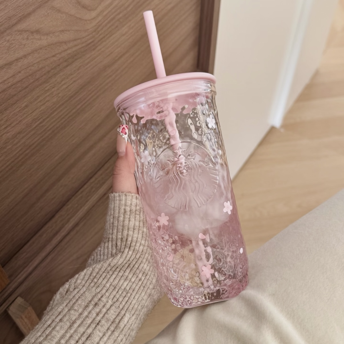 （預購）星巴克STARBUCKS 新品春櫻系列 玻璃三角型吸管水杯