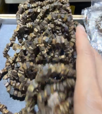 260321 - C5 綠奇楠高油沉香隨形手串（無證書版本）