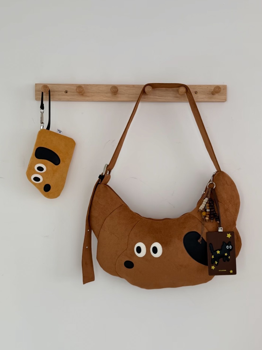 CILINPARK 絨面 刺繡 臘腸狗 牛角包