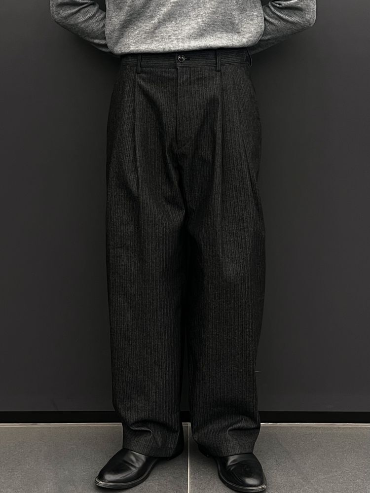 雙褶人字紋牛仔褲