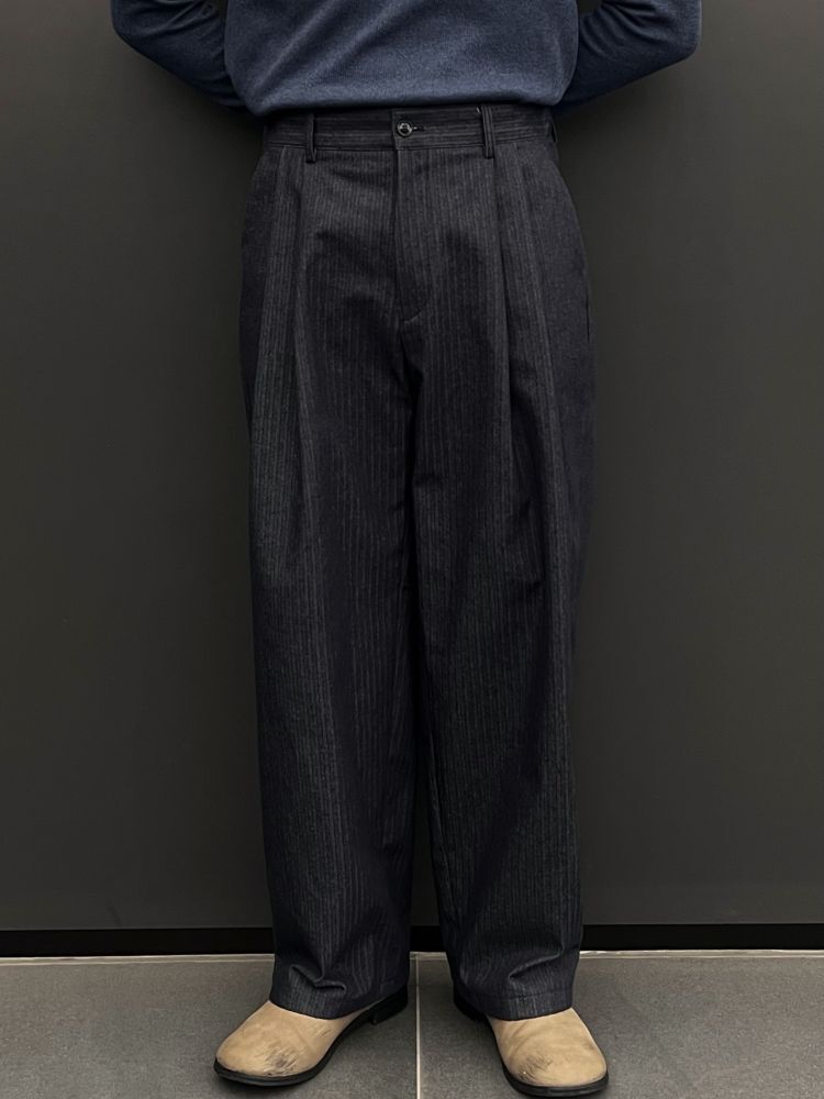 雙褶人字紋牛仔褲