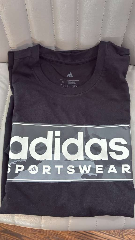 XA017 adidas 白色文字logo tee 黑色 男女同款