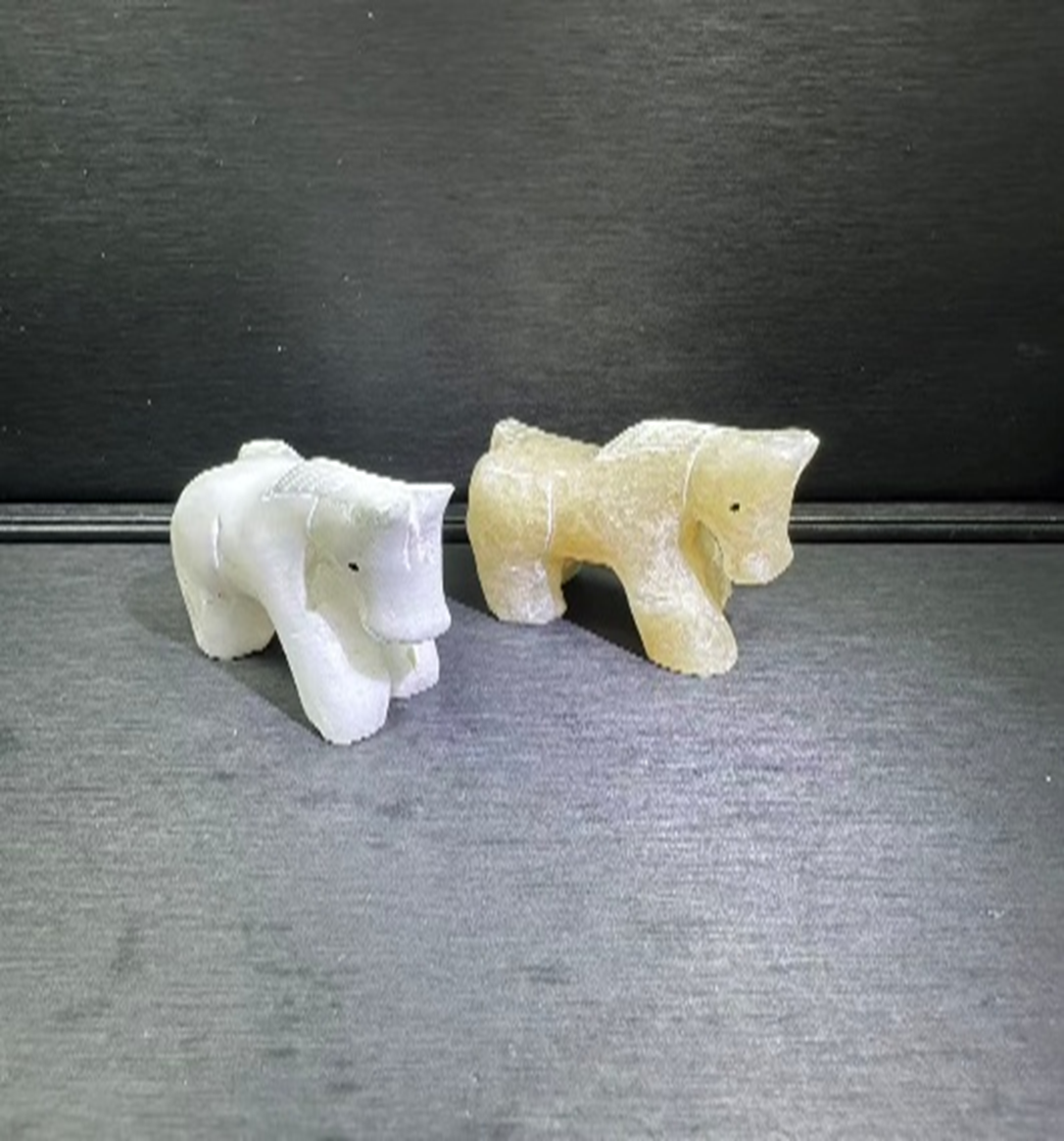 XB017 G17 光明珊瑚 馬 擺件(泰) 隨機