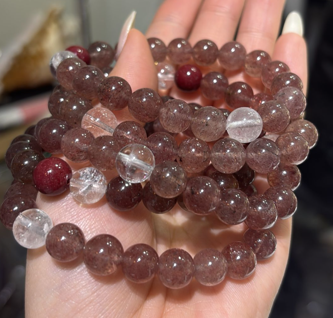 260321 - C50 星光紅草莓白阿賽還原砂設計款手串