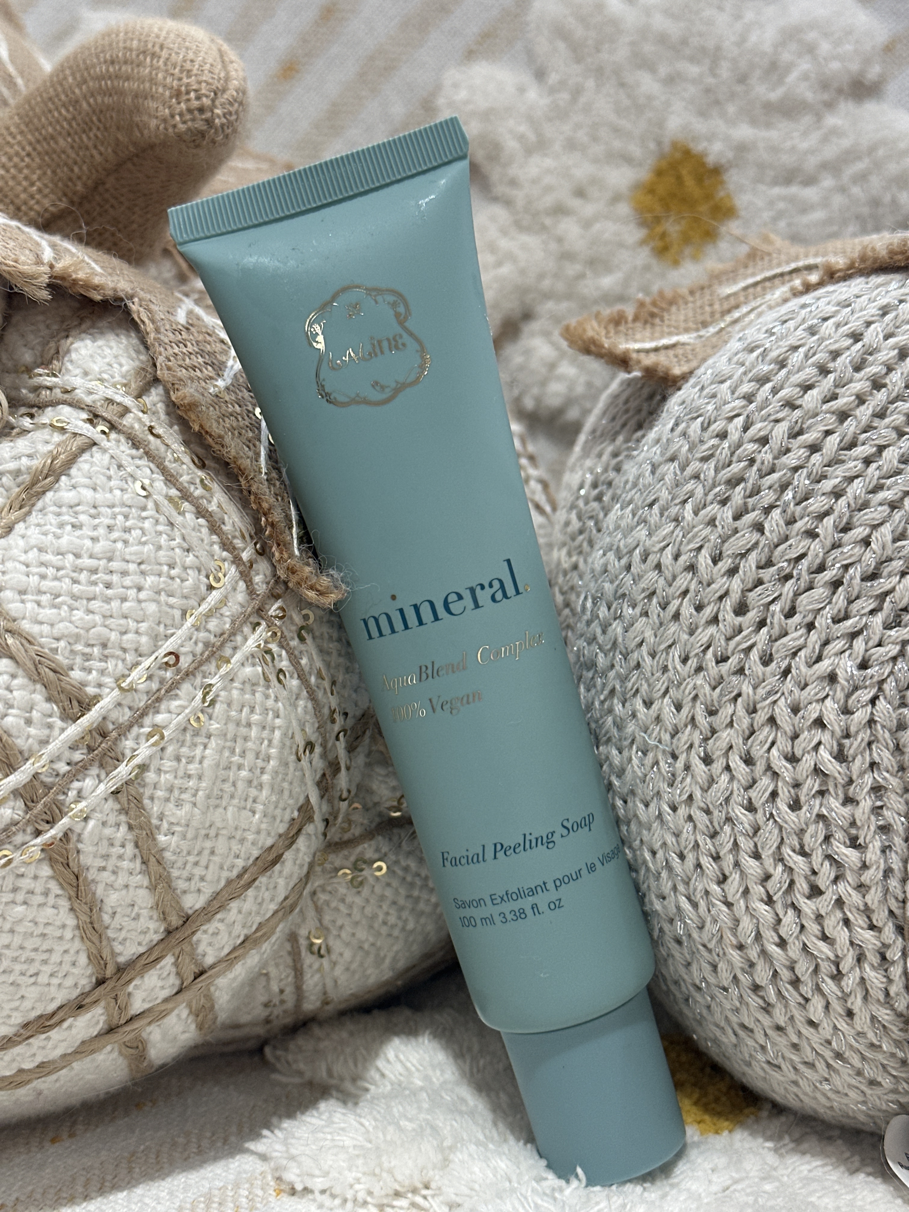 RR24 Laline 死海礦物黃金海藻 去角質潔面乳100ml (只限加購) 每購買RR23 1支 限加購 1 支RR24 Mineral Facial Peeling Soap 100ml