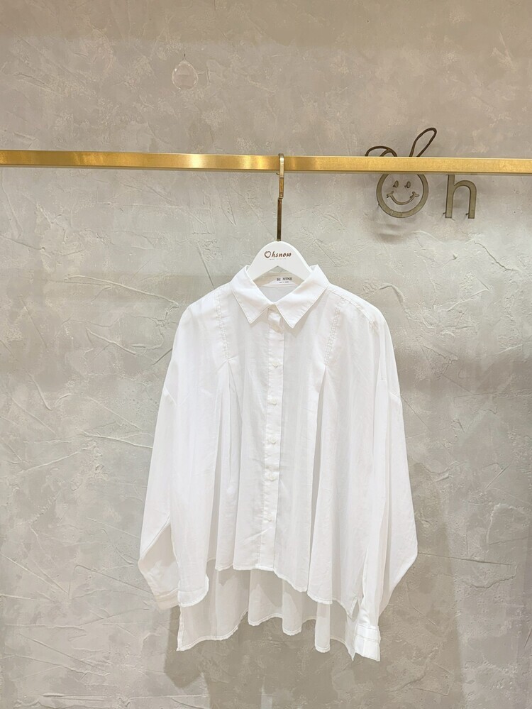 『白色』線條滾邊襯衫