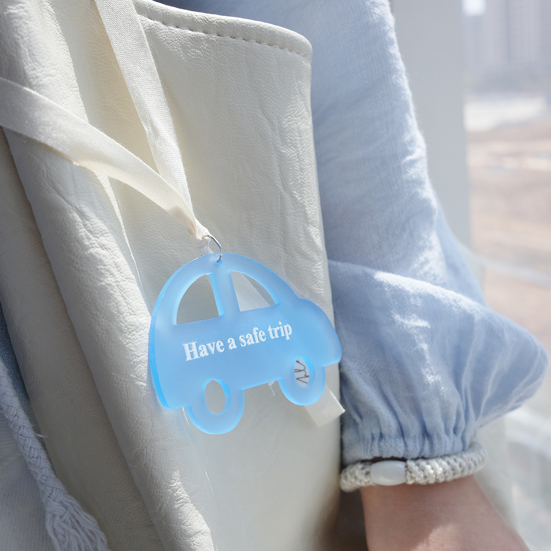 旅途平安have a safe trip剪影吊牌 / 行車平安