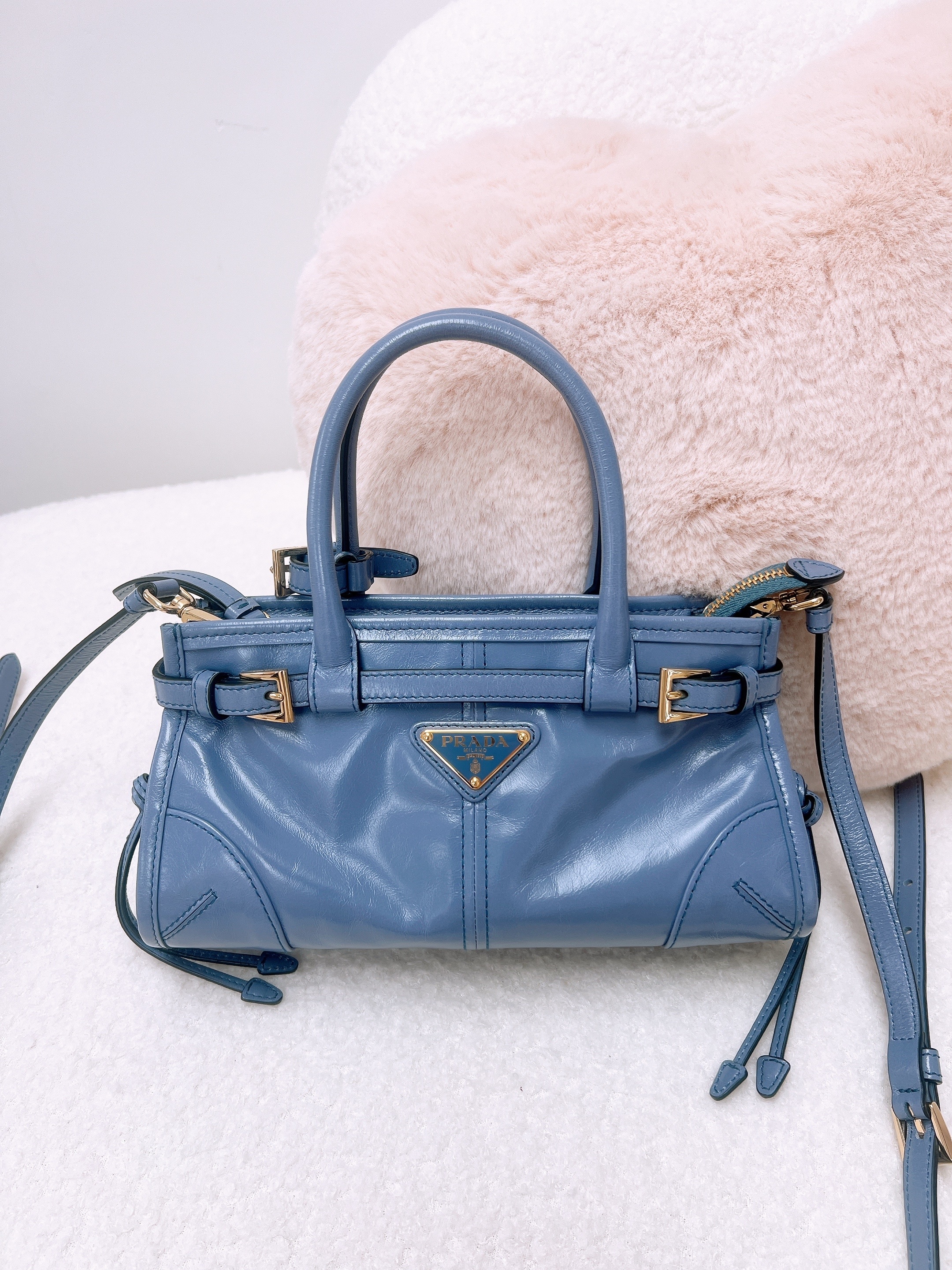 Prada mini bonnie (aviation blue)