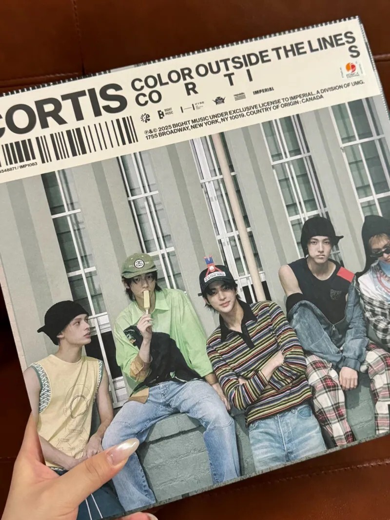 CORTIS < COLOR OUTSIDE THE LINES > 首張EP 黑膠唱片