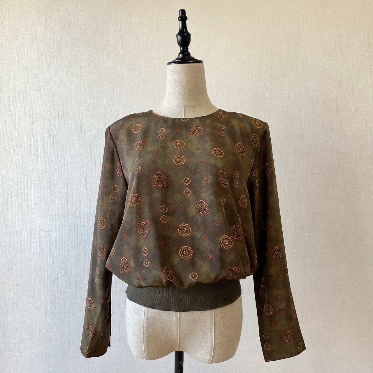 墨綠色民族風圖案古著上衣