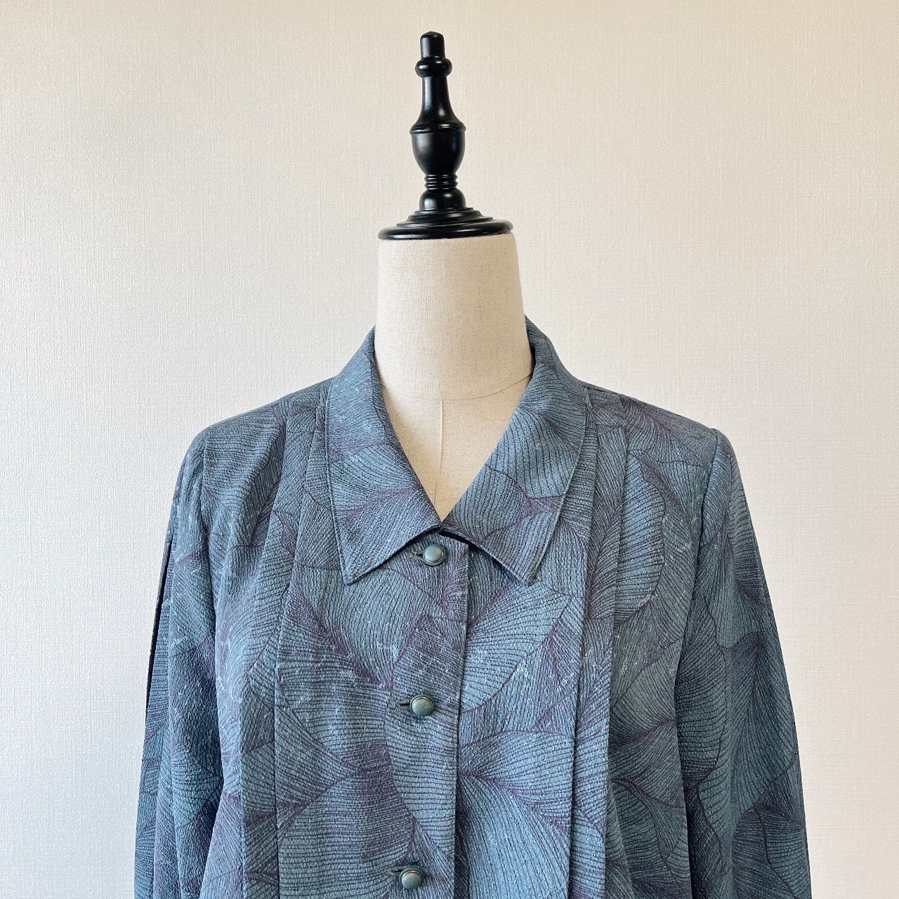 藍色和服布葉紋圖案古著上衣