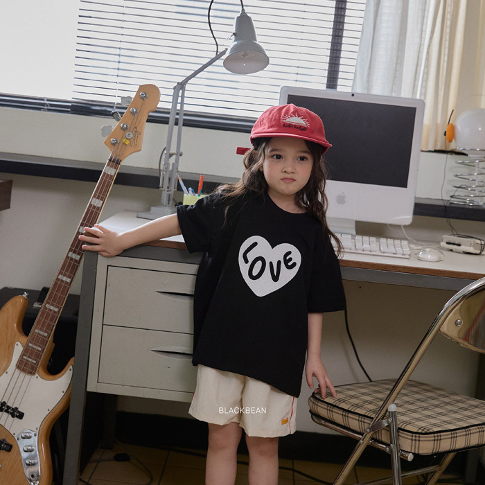 正韓夏BLACKBEAN 大優惠!嫩嬰/小童兩色黑白LOVE上衣