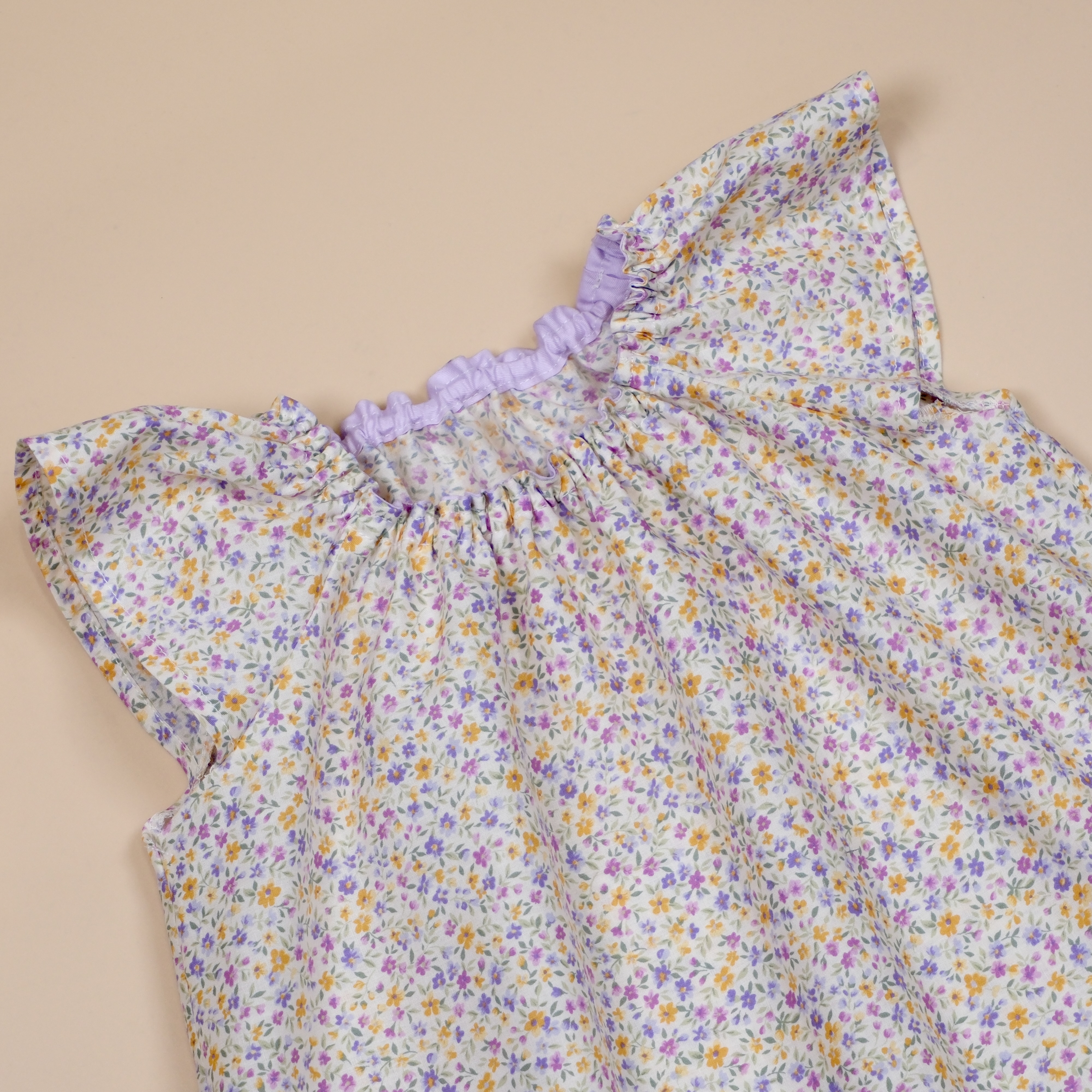 日常小花洋裝｜奶紫花