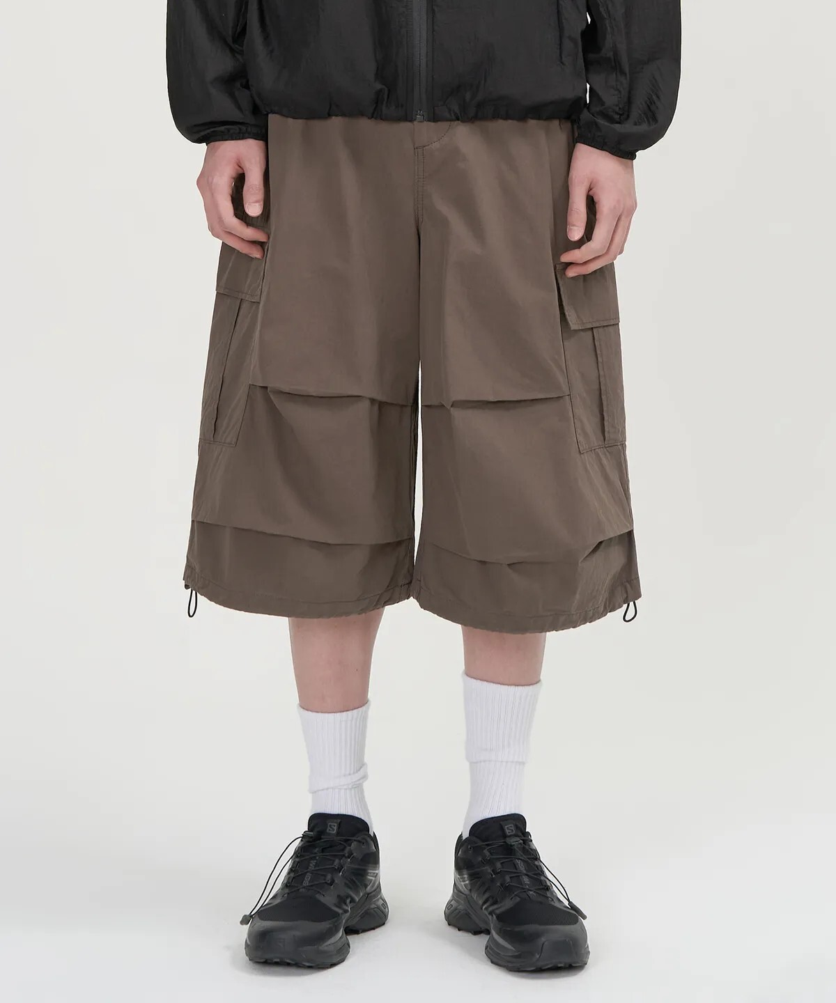 【OWN】TOFFEE 後口袋 工裝 百慕達 7分褲 降落傘 抽繩 休閒 寬褲 春夏 必備 不分男女 黑色 咖啡色