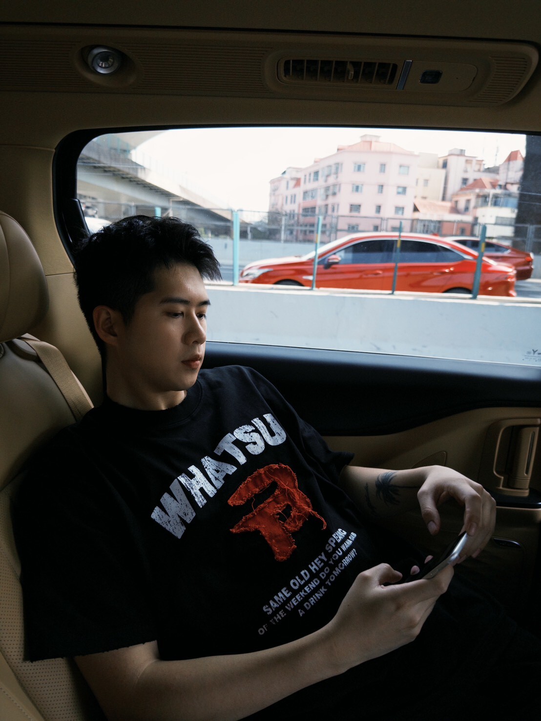 WHATSU 貼布印花短袖