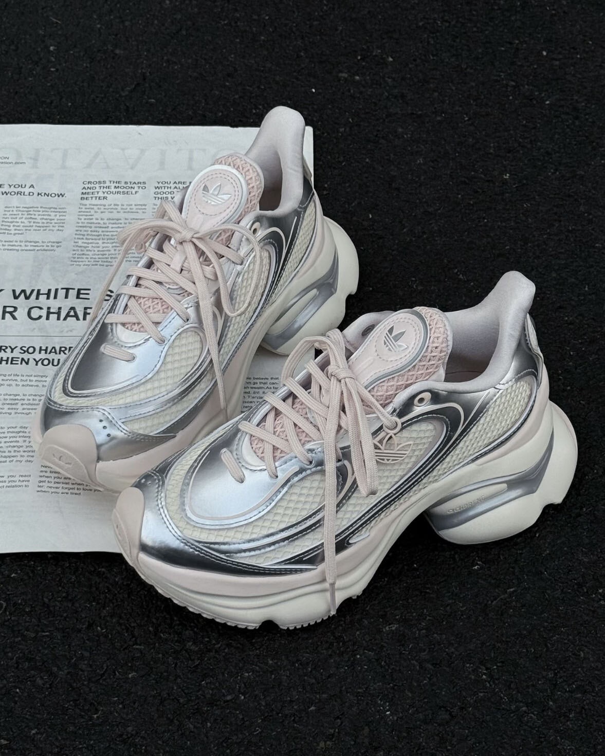 <新色登場!!>Adidas Originals Ozvenuz 增高 復古 厚底 老爹鞋 奶油粉