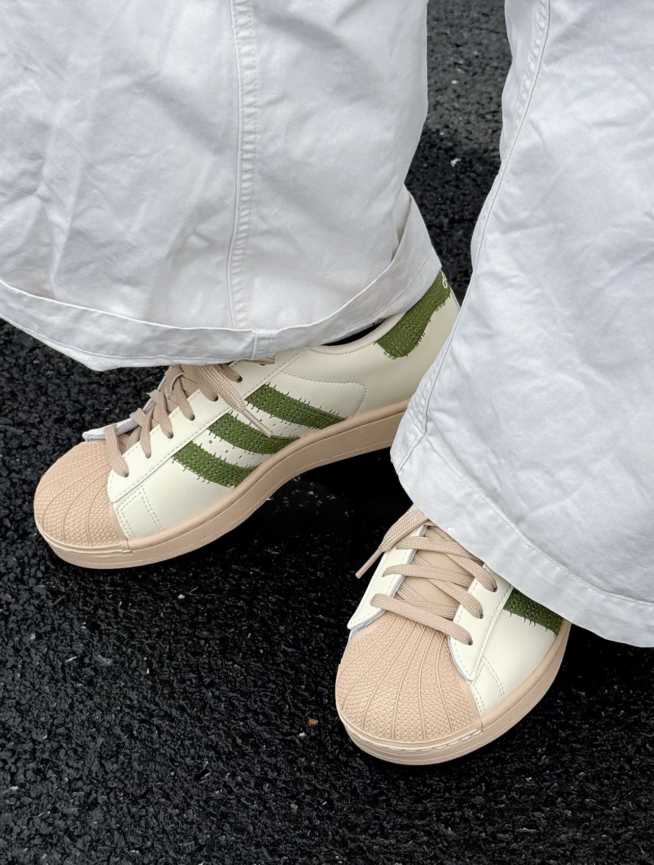 代購-<台灣未發售>Adidas Originals Superstar 2 板鞋 男女同款 米綠色 KJ3967