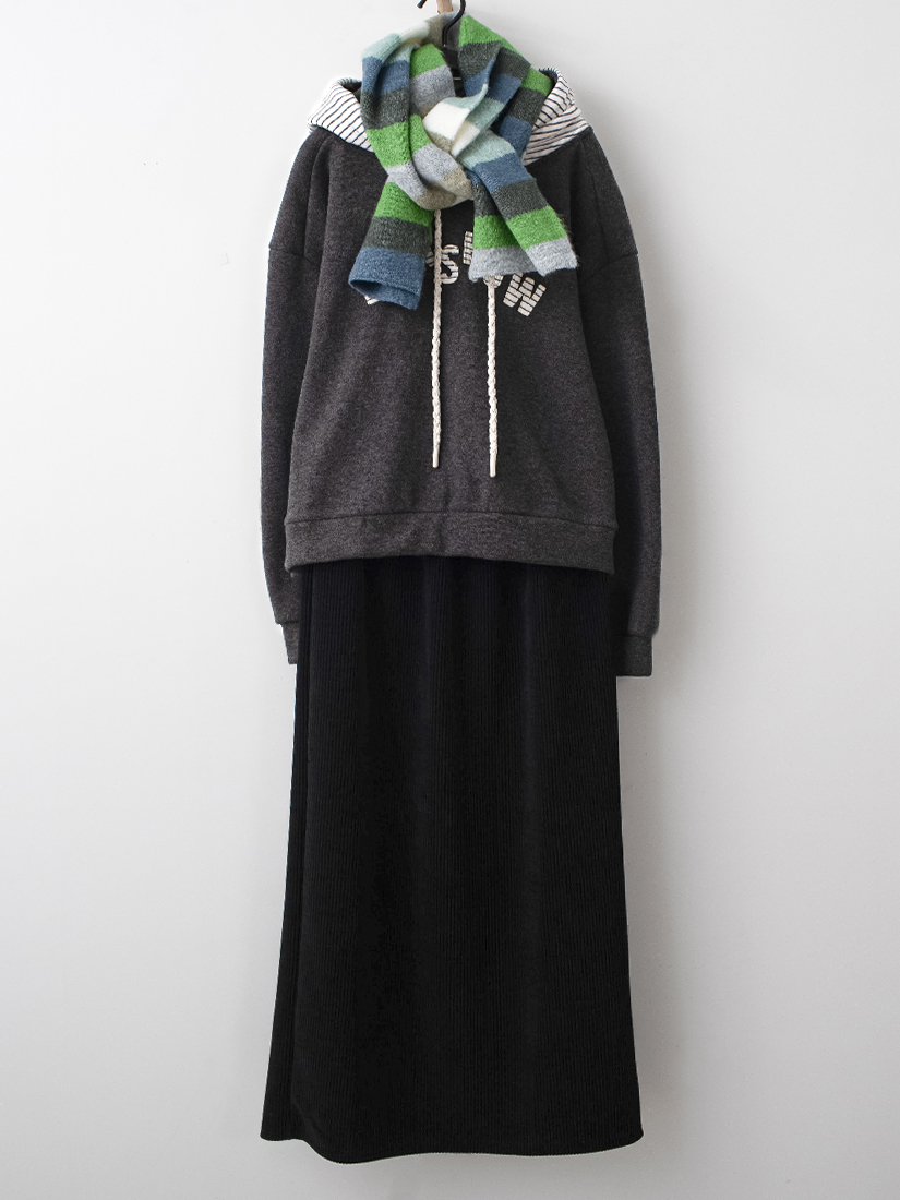 內絨毛條紋連帽上衣後開衩條絨直筒長裙組合