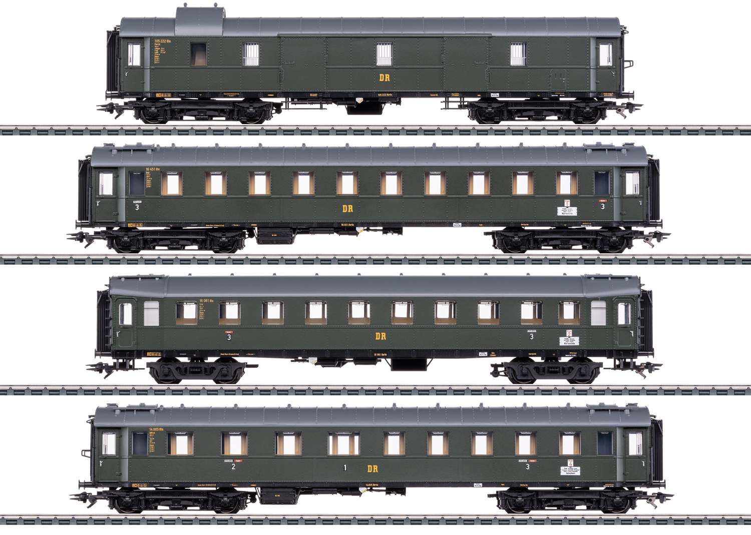 Marklin 42514 HO Scale Express Train Car Set for the Class 19.0 Steam Locomotive "Saxon Pride" 4 car groups
