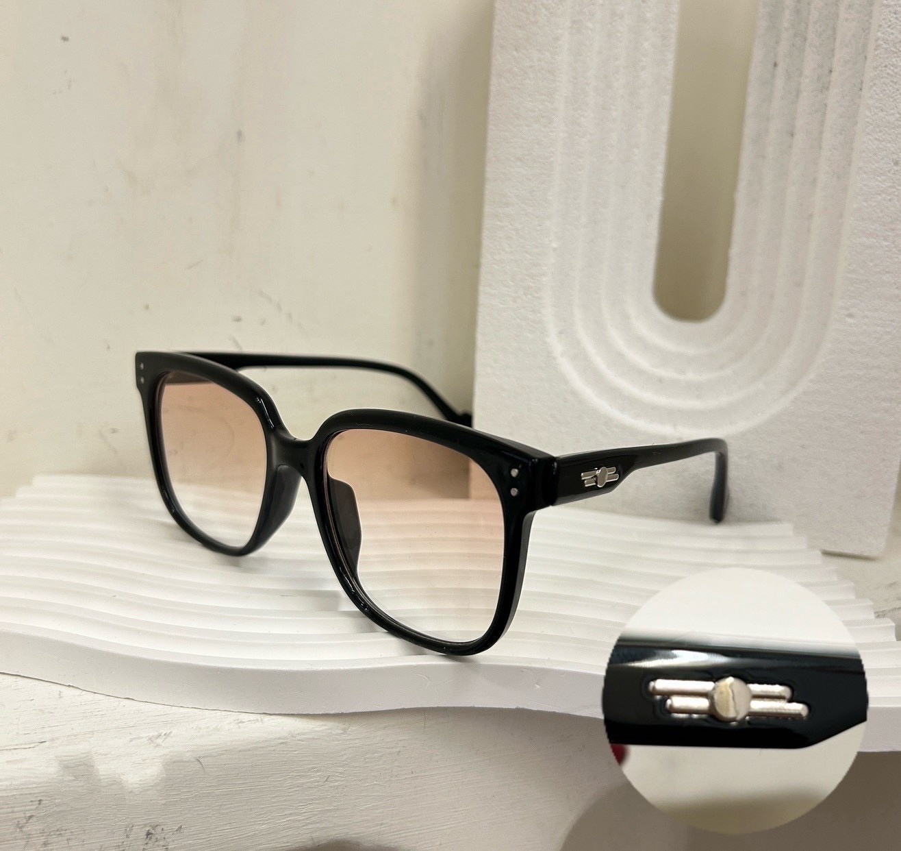 S281-簡約金屬裝飾方框眼鏡