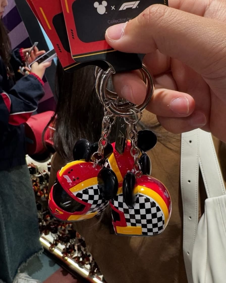 預購4/3前抵台！ 迪士尼 x F1 米奇 吊飾 掛飾